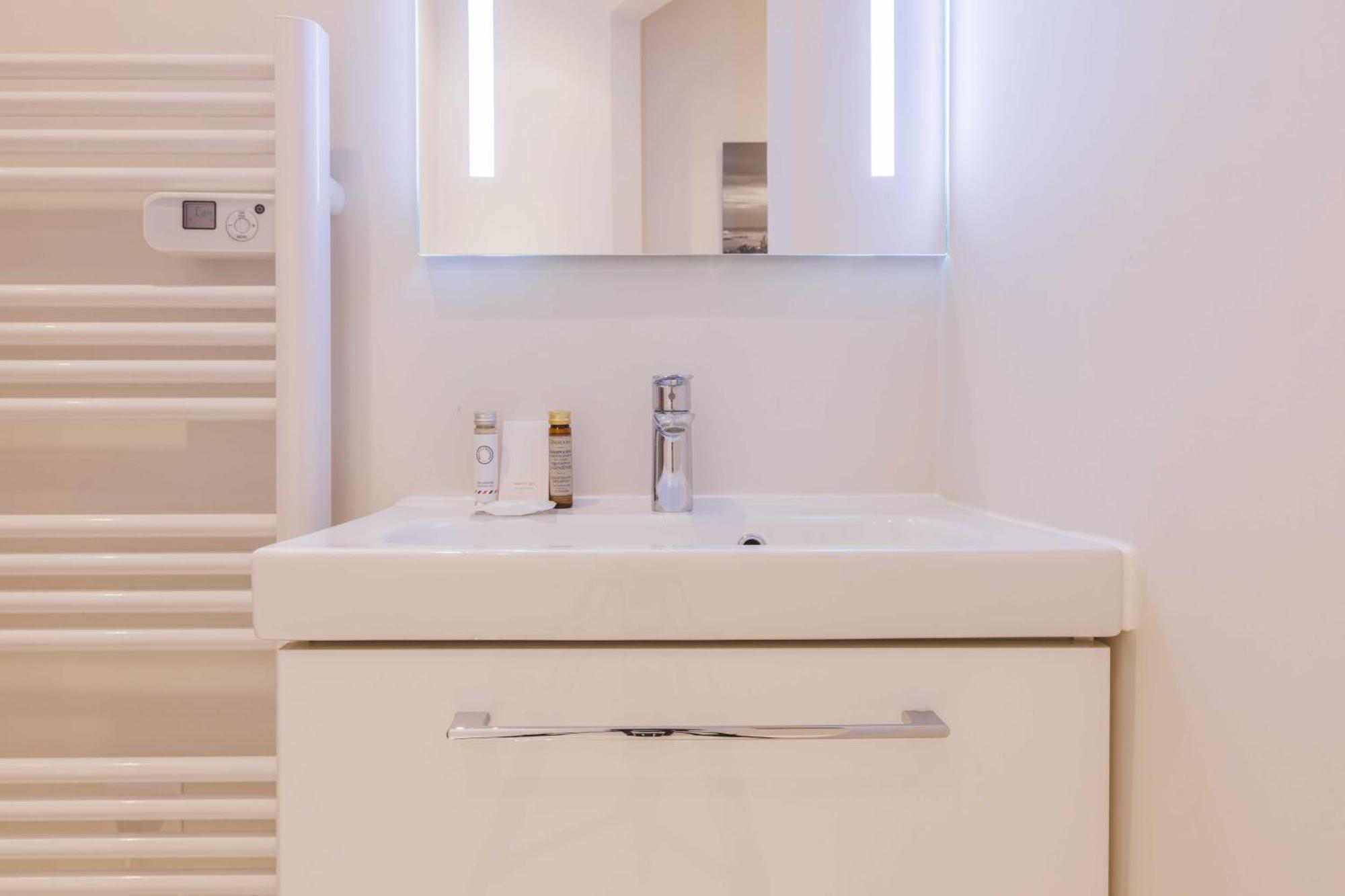 Modern - 2br-5p - Bastille *